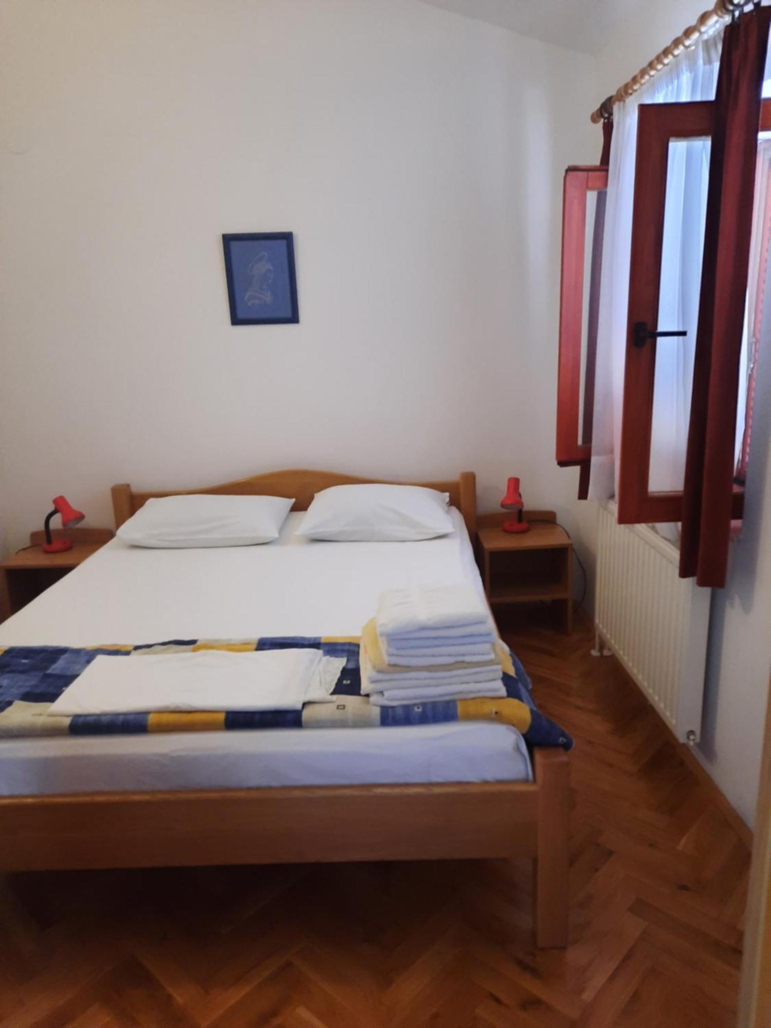 Apartmani Maver Светі Филип-і-Яков Екстер'єр фото